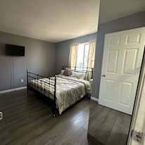 Dulis's room