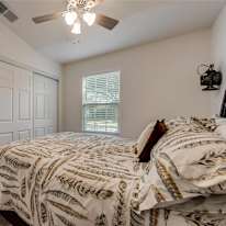 kee wook han's room