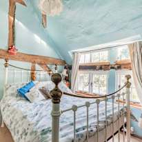 Sharon Hanlon's room