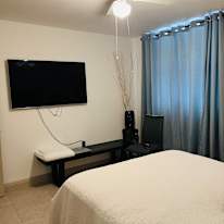 Israel Leon's room