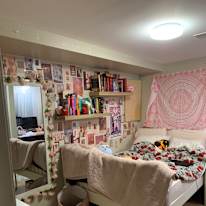 Yanina Kharytanovich's room