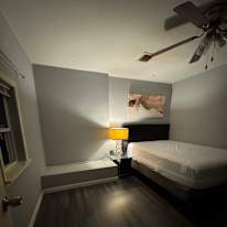 Yen's room