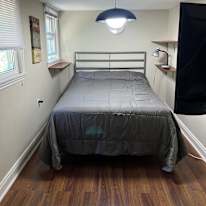 Tom's room