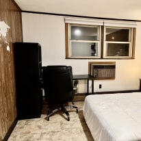 VIOLETA LOPEZ's room