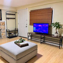 Jeanette F's room