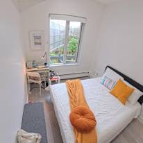Van House's room