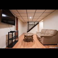 Tom Bauer's room