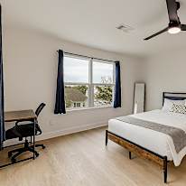 Magali A.'s room