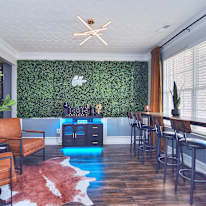 lifedoorrentals's room