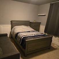 Tom's room