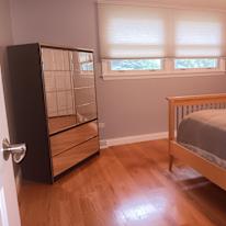 Earl Feldman's room