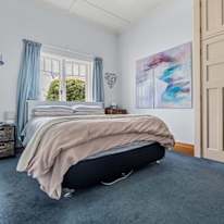 Jo's room