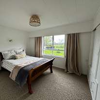 Dee's room