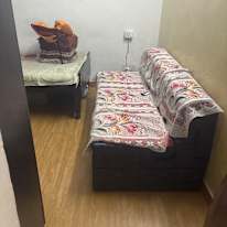 Komal's room