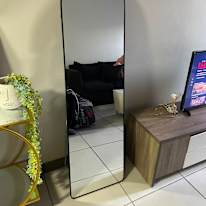 Elvis Kulu's room