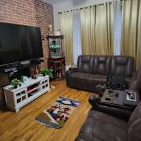 Carlos's room