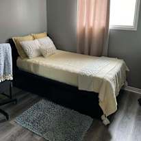 Lynda's room
