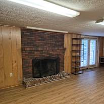 Linda Thomas's room