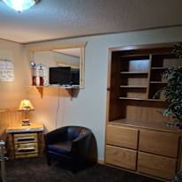 Yvonne E Errend's room