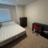 Tomas's room