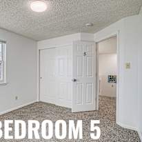 HomeCrew's room