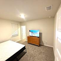 LandlordDRW's room