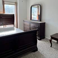 Deonarine's room