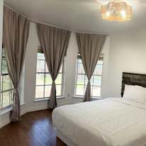 QUYNH's room