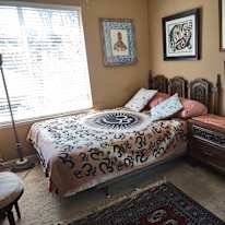 Gayle Wayne's room