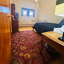 Etienne's room