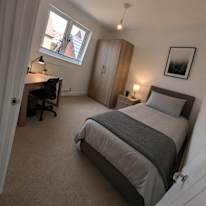 Amar Gujeti's room