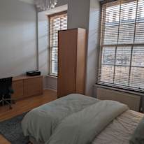 Charles J Higgins-Yi's room