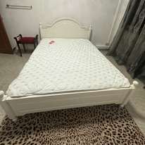 Shidah's room