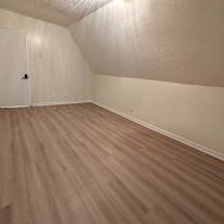 Bow Ponkerd's room