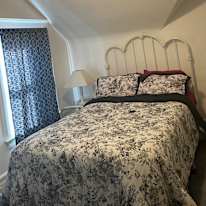 Nique's room