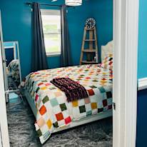 Geegee's room