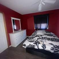 Tracy D Edey's room