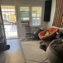 tom's room