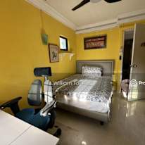 Mj's room