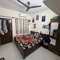 Agam Manan's room