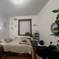 lora Morgenstern's room