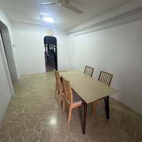 E Rental's room
