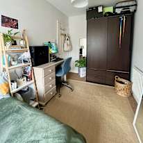 Yannis's room