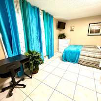 Shawn Harris's room