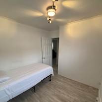 Carlos's room