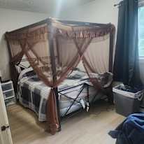 lee kelly's room
