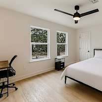 Magali A.'s room