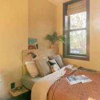 Room available in a shared house's room