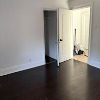 marc mandel's room