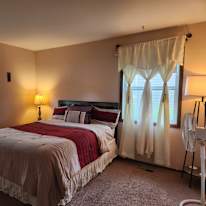 Praisewin's room